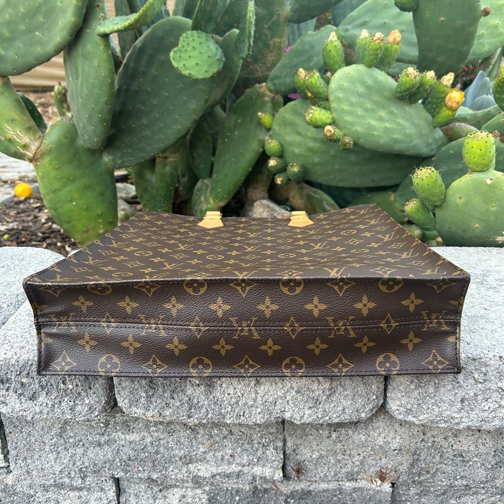 Louis Vuitton Vintage Monogram Canvas Sac Plat Bag - Picture 8 of 11
